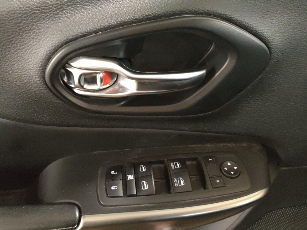 2021 Jeep Cherokee in Fort Worth, TX 76116 - 18083200 27