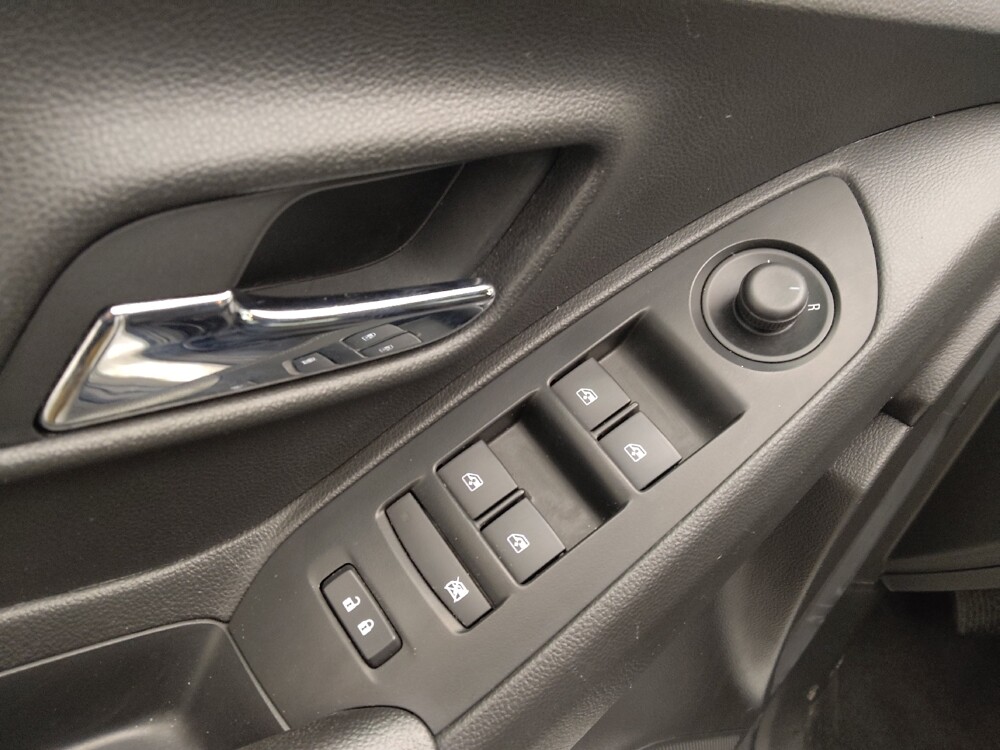 2021 Chevrolet Trax in Denver, CO 80012 - 18083226 27