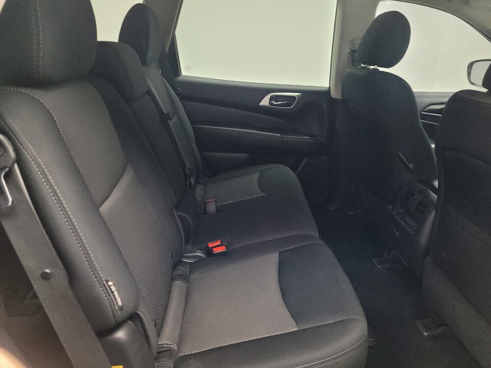 2020 Nissan Pathfinder in Huntsville, AL 35816 - 18083228 19