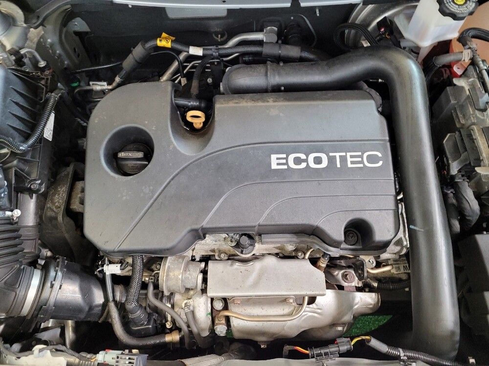 2021 Chevrolet Equinox in Fairfield, OH 45014 - 18083247 30