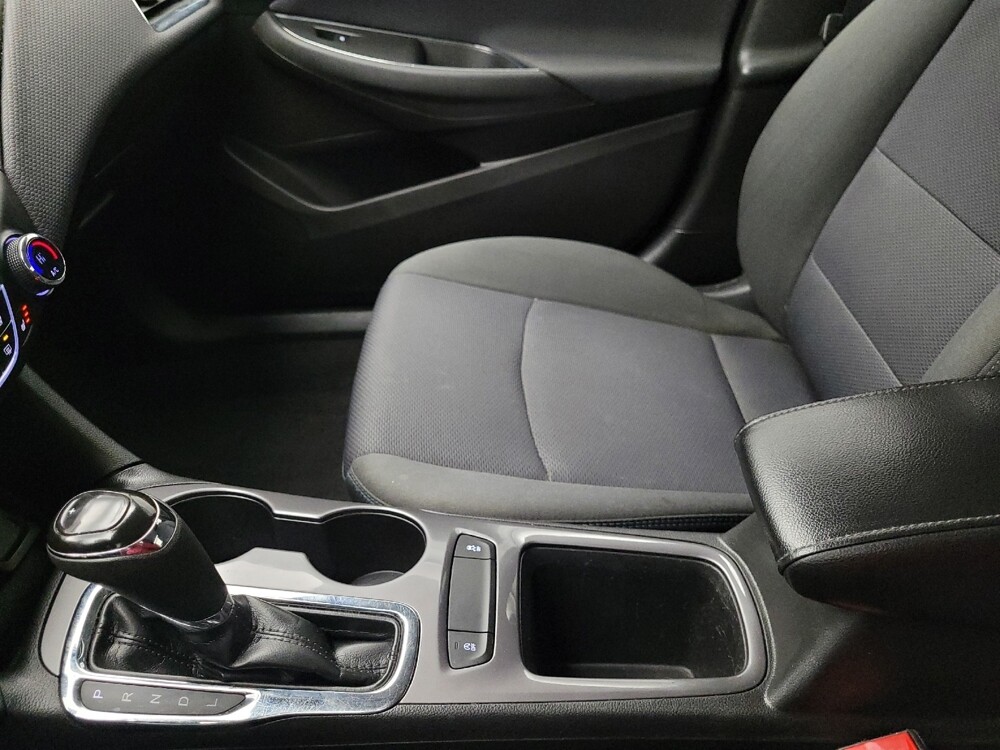 2019 Chevrolet Cruze in Midlothian, IL 60445 - 18083264 26