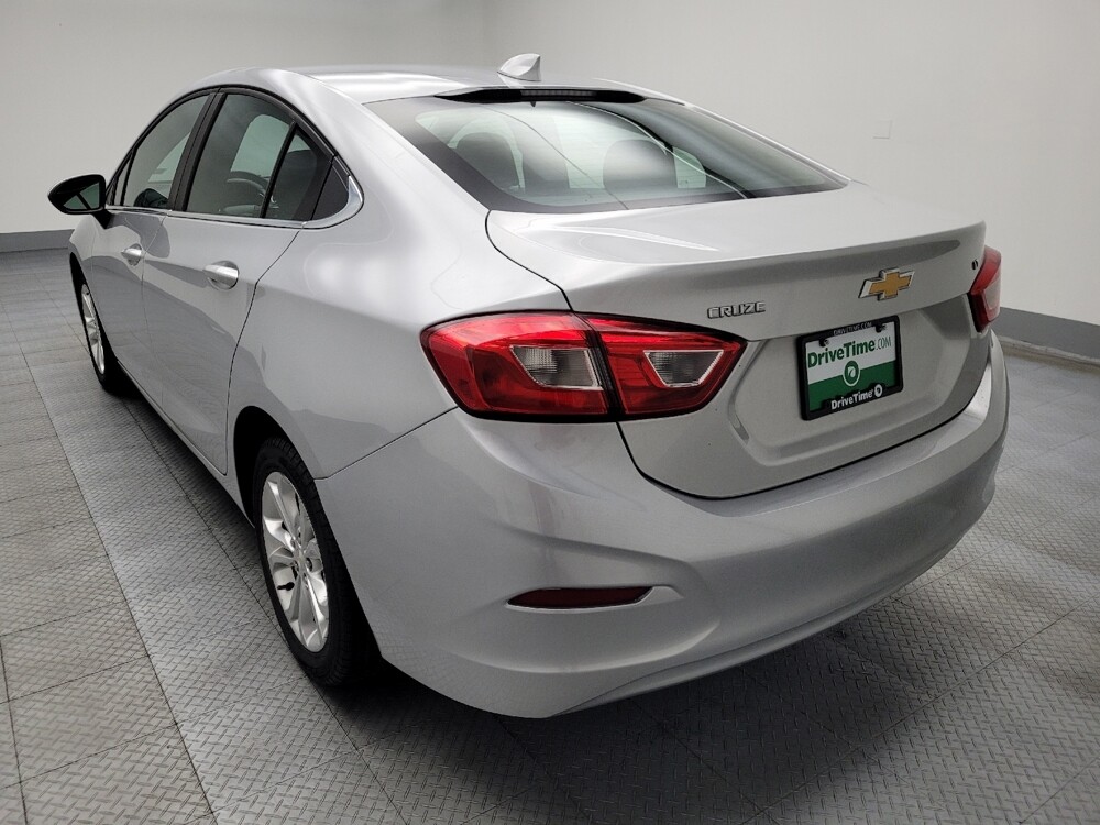 2019 Chevrolet Cruze in Midlothian, IL 60445 - 18083264 5