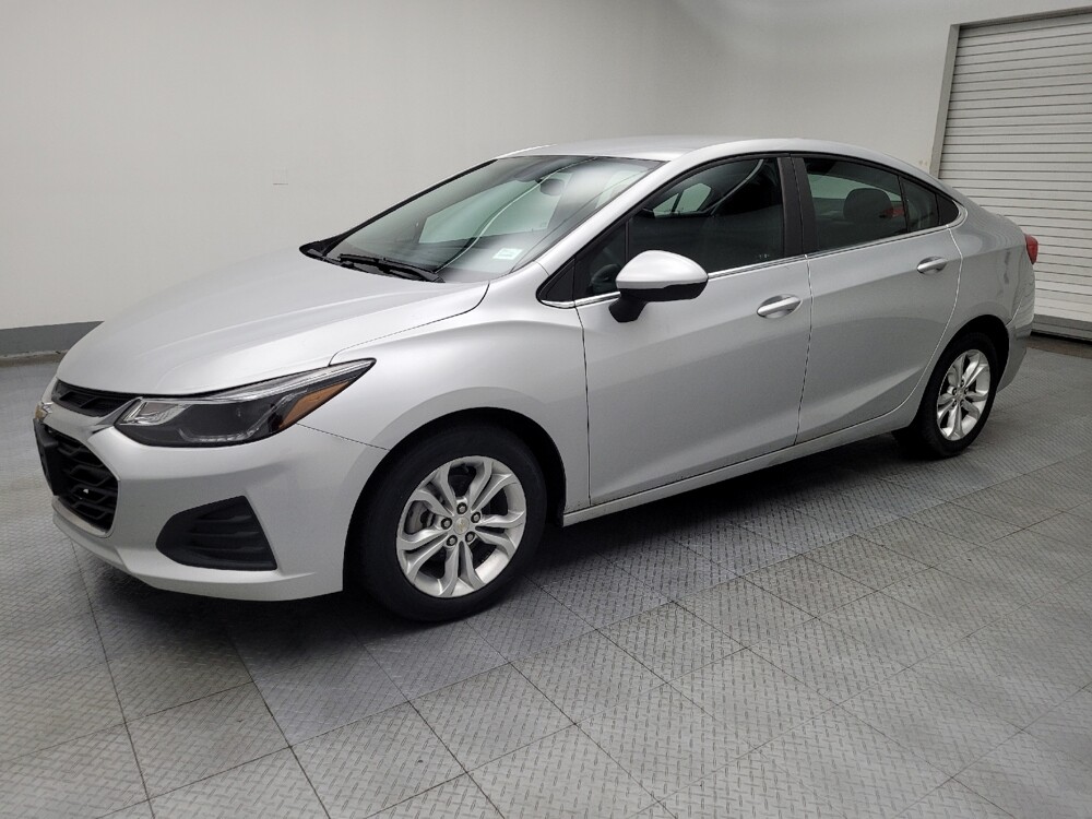2019 Chevrolet Cruze in Midlothian, IL 60445 - 18083264 2