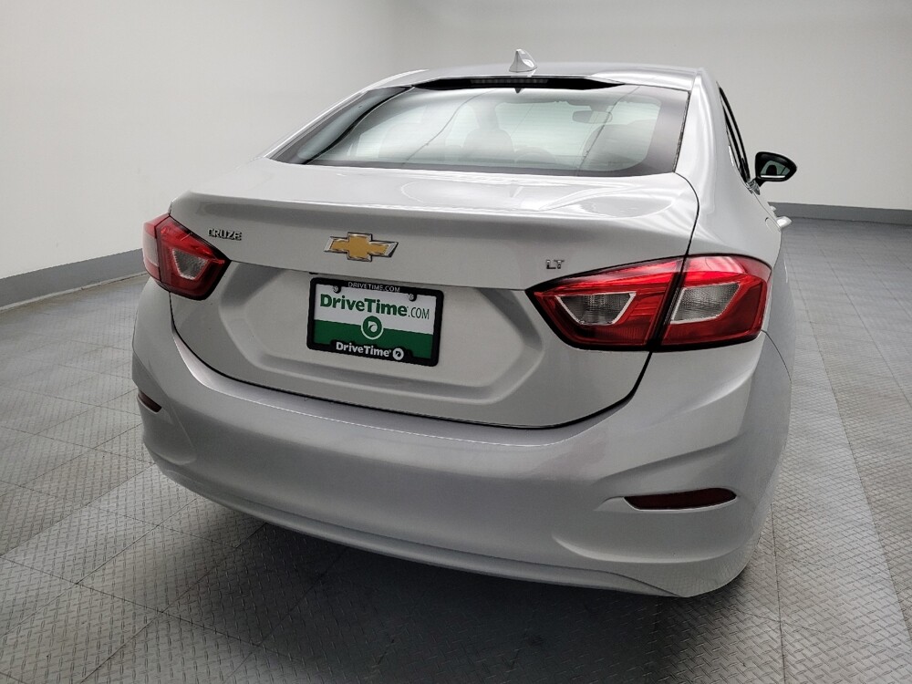 2019 Chevrolet Cruze in Midlothian, IL 60445 - 18083264 7
