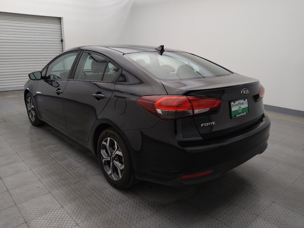 2017 Kia Forte in San Antonio, TX 78238 - 18083281 5