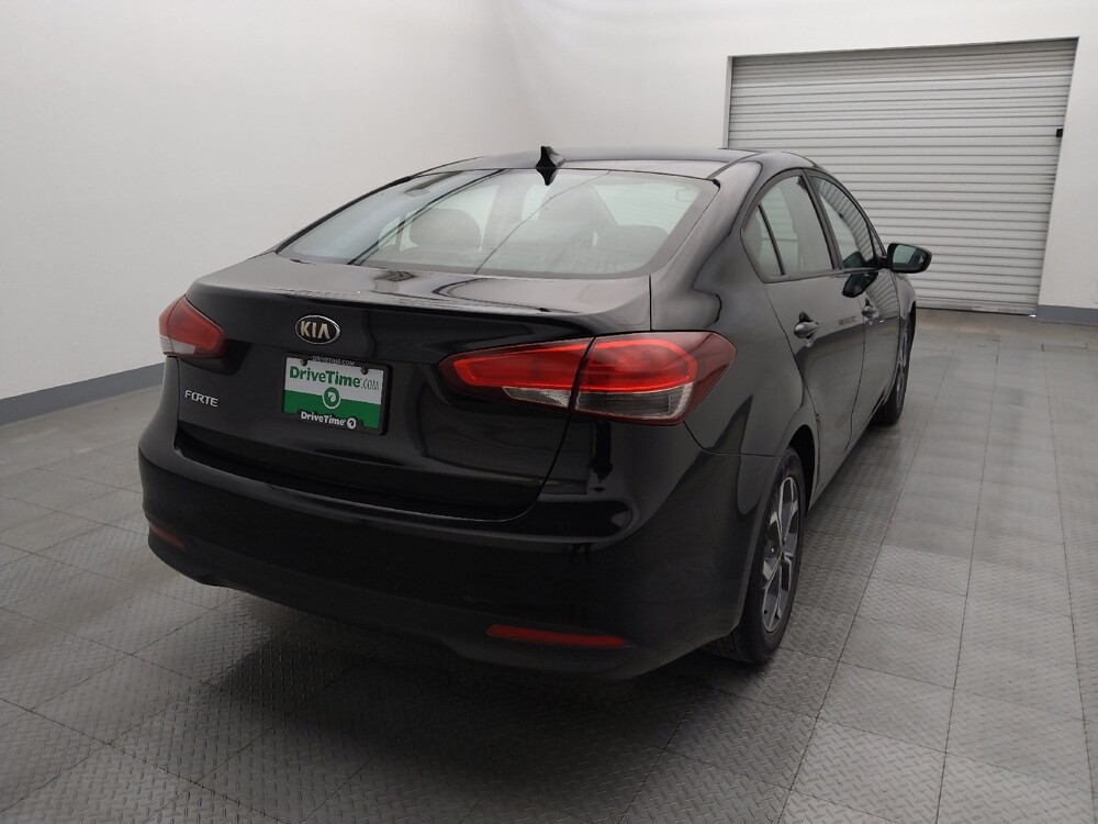 2017 Kia Forte in San Antonio, TX 78238 - 18083281 7