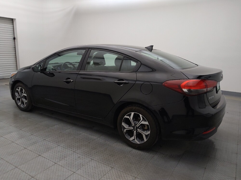2017 Kia Forte in San Antonio, TX 78238 - 18083281 3