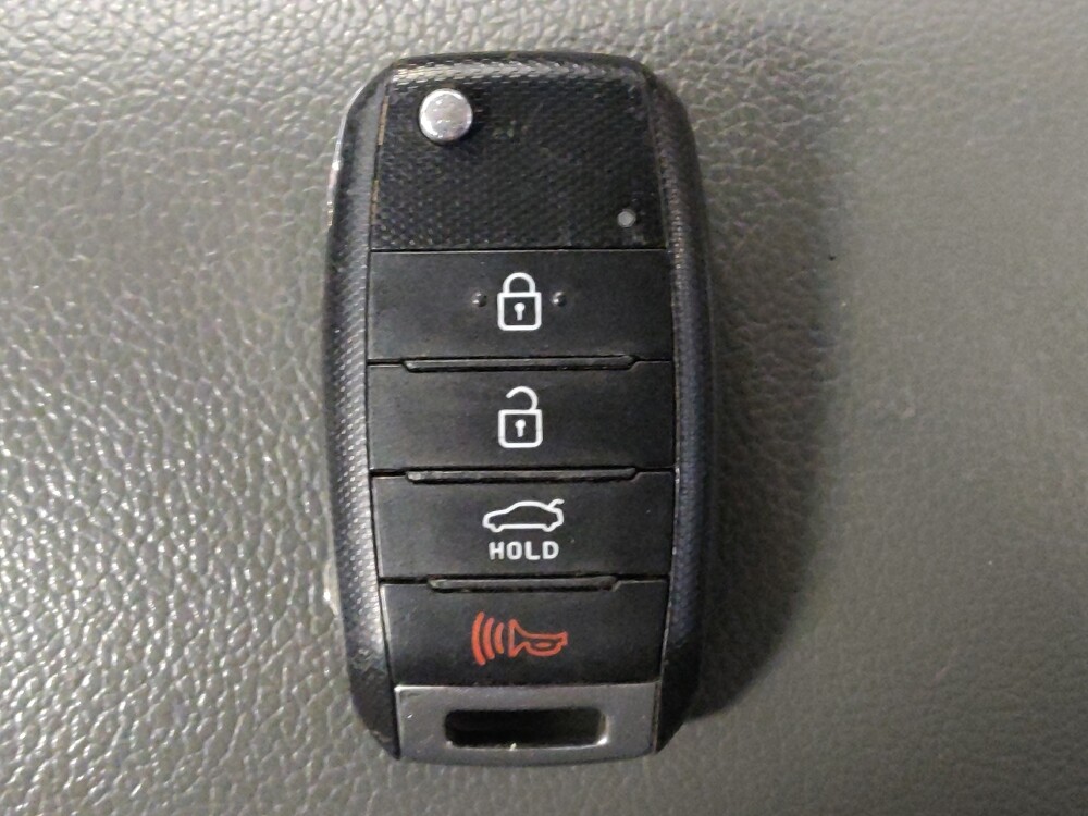 2017 Kia Forte in San Antonio, TX 78238 - 18083281 32