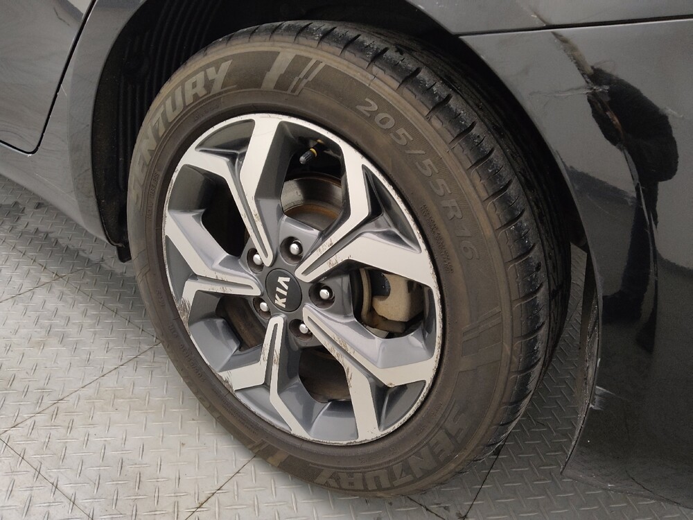 2017 Kia Forte in San Antonio, TX 78238 - 18083281 31