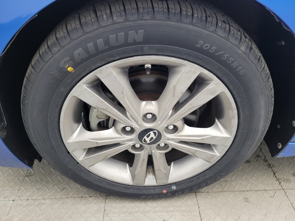 2017 Hyundai Elantra in Gastonia, NC 28056 - 18083284 31