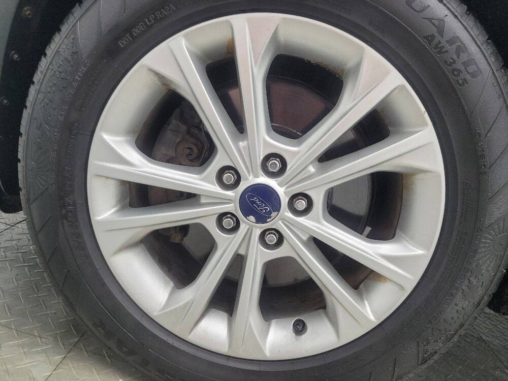 2017 Ford Escape in Indianapolis, IN 46222 - 18083293 31