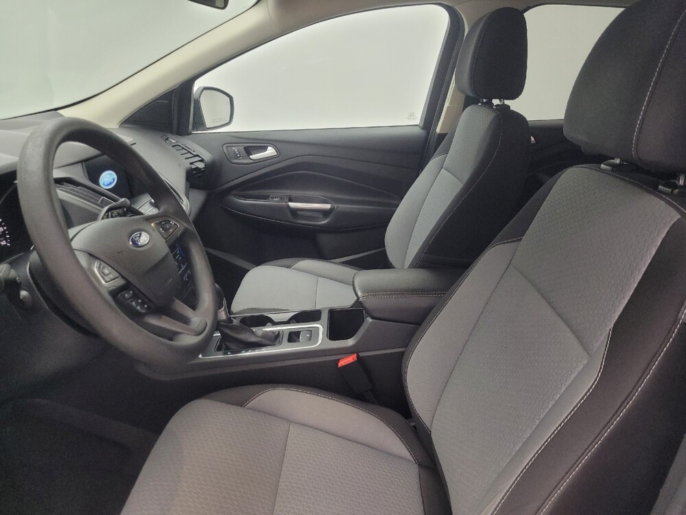 2017 Ford Escape in Indianapolis, IN 46222 - 18083293 17