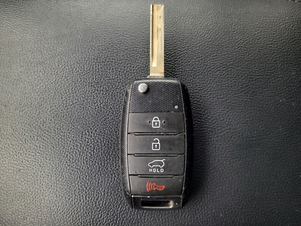 2019 Kia Sorento in Duluth, GA 30096 - 18083301 32