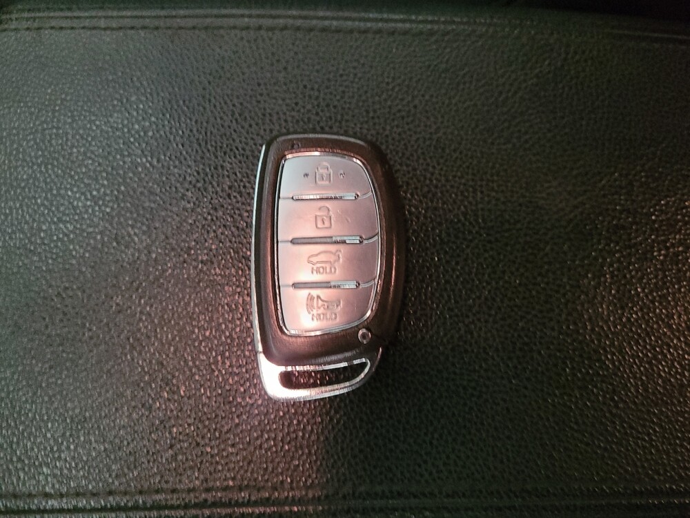 2018 Hyundai Sonata in Montclair, CA 91763 - 18083308 32