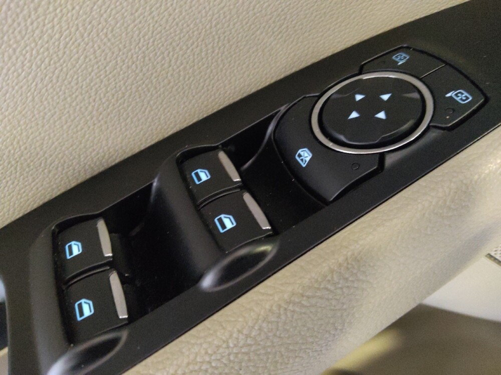 2019 Ford Fusion in Round Rock, TX 78664 - 18083321 27