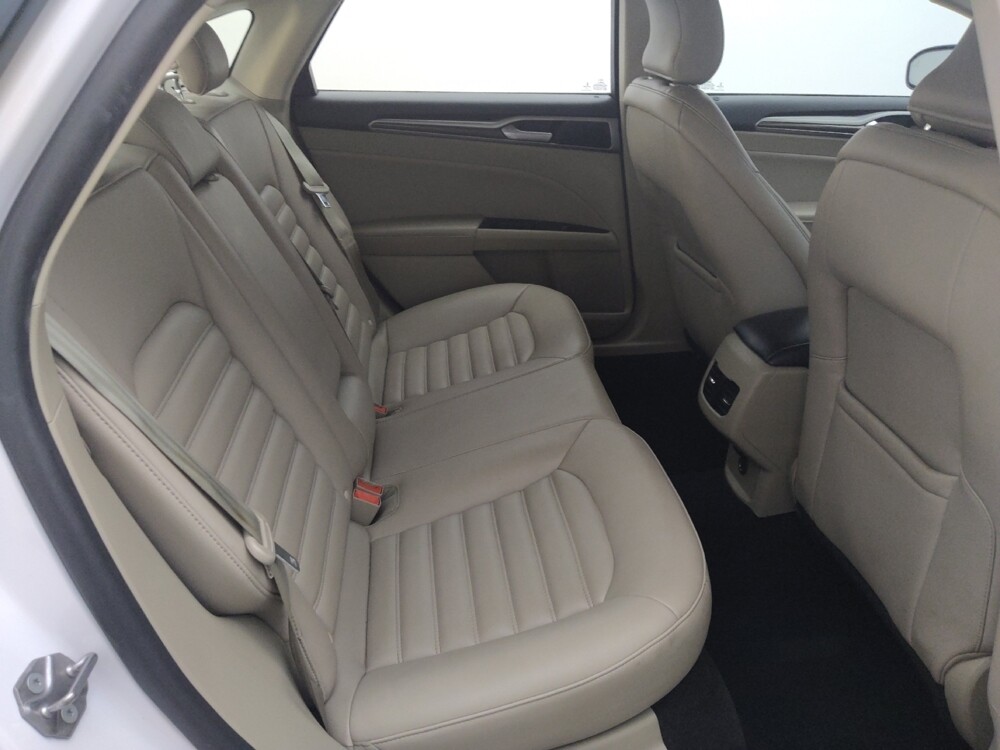 2019 Ford Fusion in Round Rock, TX 78664 - 18083321 19