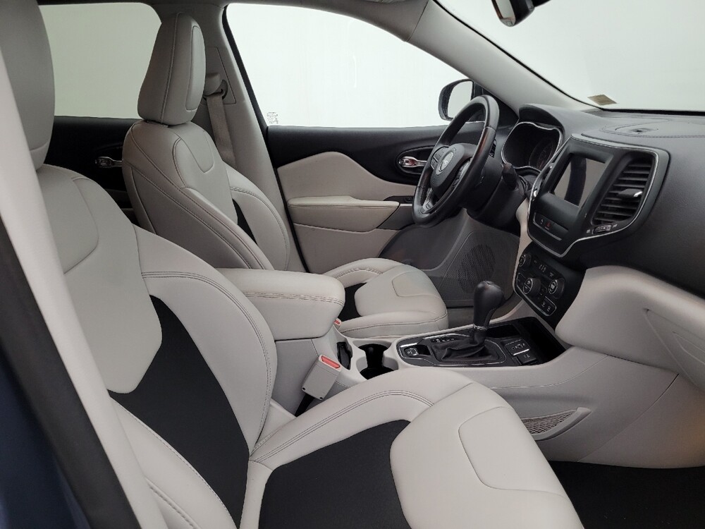 2020 Jeep Cherokee in Tampa, FL 33619 - 18083332 21