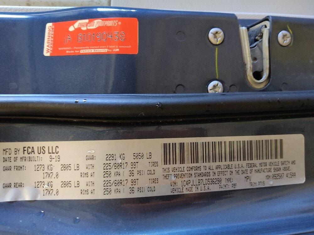 2020 Jeep Cherokee in Tampa, FL 33619 - 18083332 33