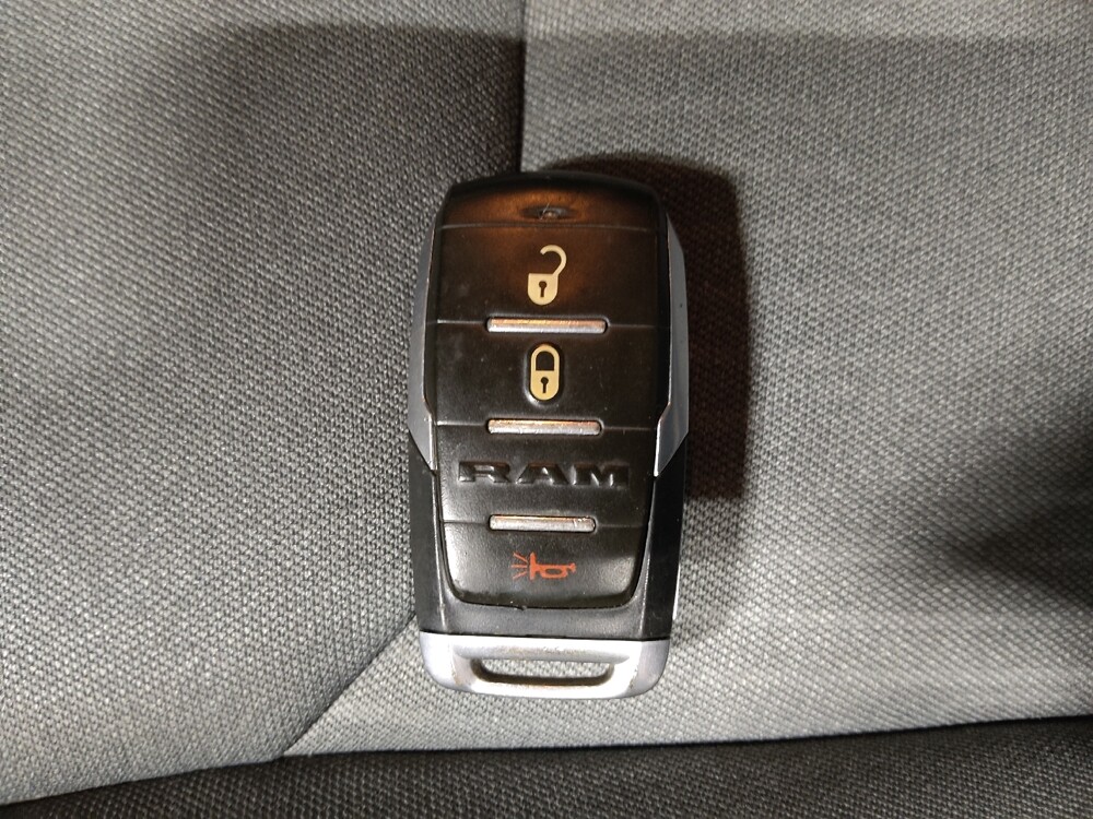 2021 RAM 1500 in Columbus, OH 43228 - 18083338 32