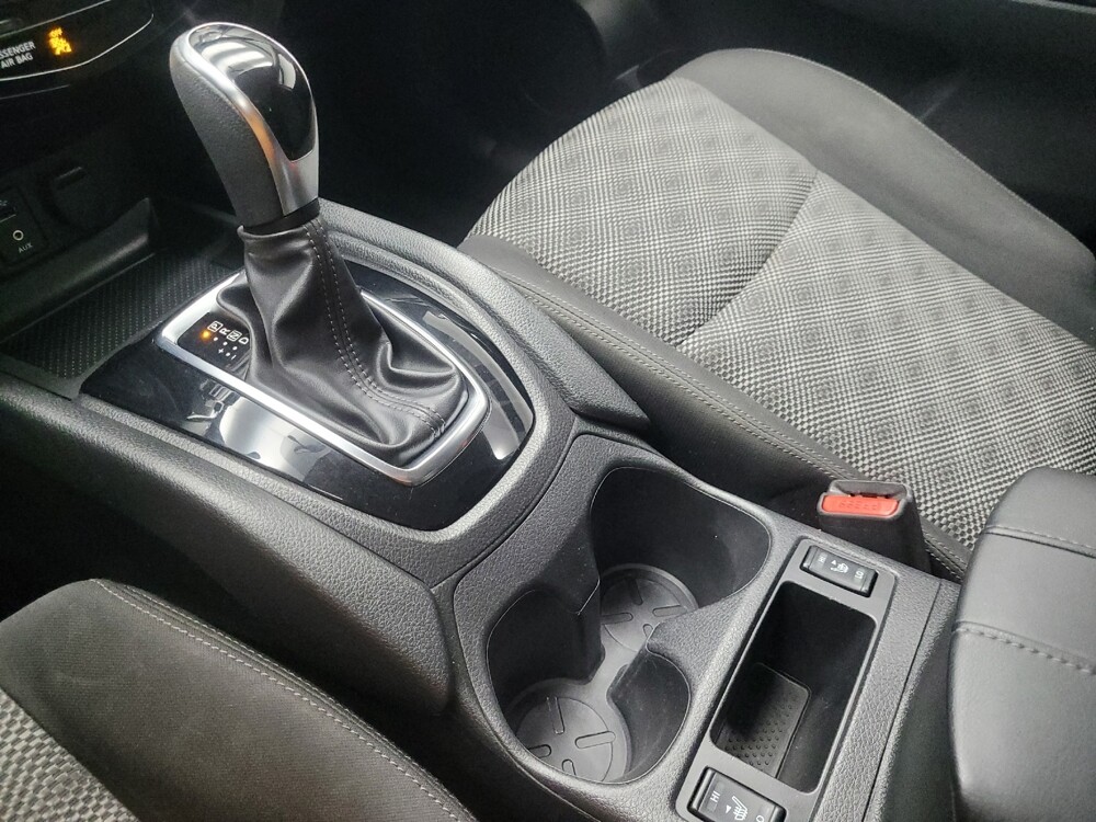 2017 Nissan Rogue Sport in Highland, IN 46322 - 18083353 26