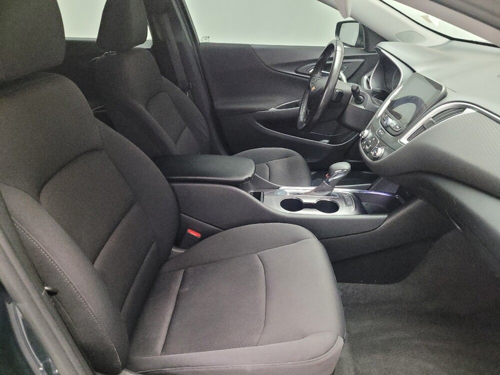 2021 Chevrolet Malibu in Riverside, CA 92504 - 18083364 21