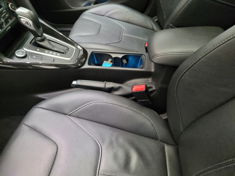 2017 Ford Focus in Riverside, CA 92504 - 18083370 26