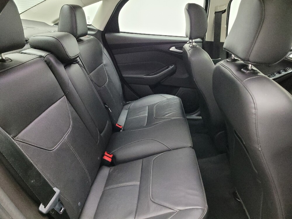 2017 Ford Focus in Riverside, CA 92504 - 18083370 19