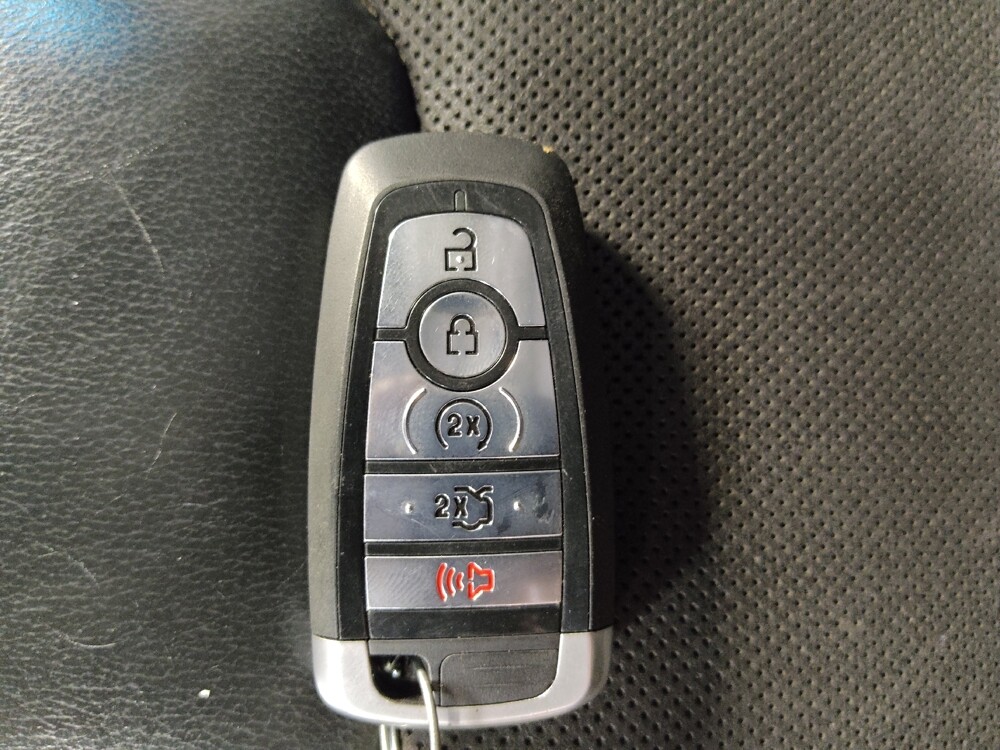 2019 Ford Edge in Tampa, FL 33612 - 18083391 32