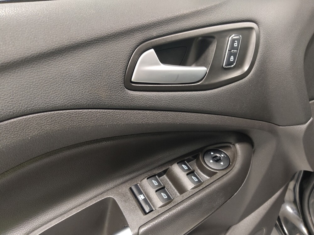 2016 Ford Escape in Columbus, OH 43228 - 18083408 27