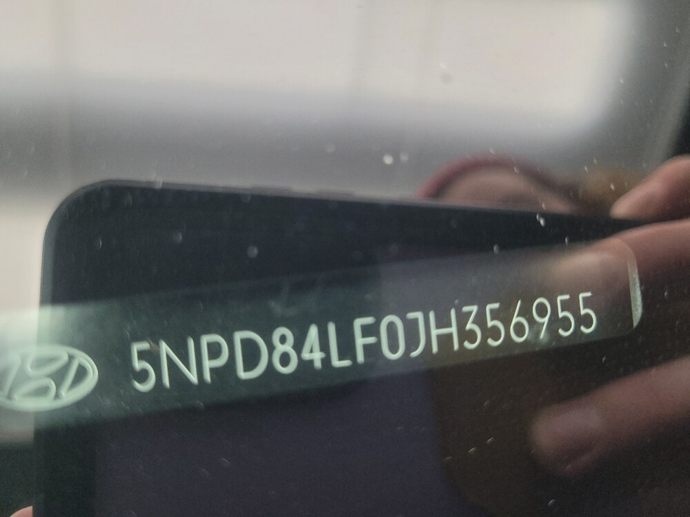 2018 Hyundai Elantra in Indianapolis, IN 46222 - 18083421 33