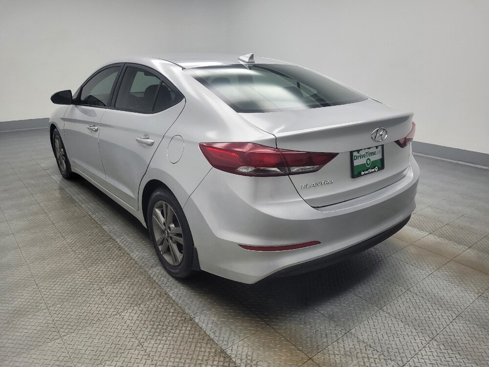 2018 Hyundai Elantra in Indianapolis, IN 46222 - 18083421 5