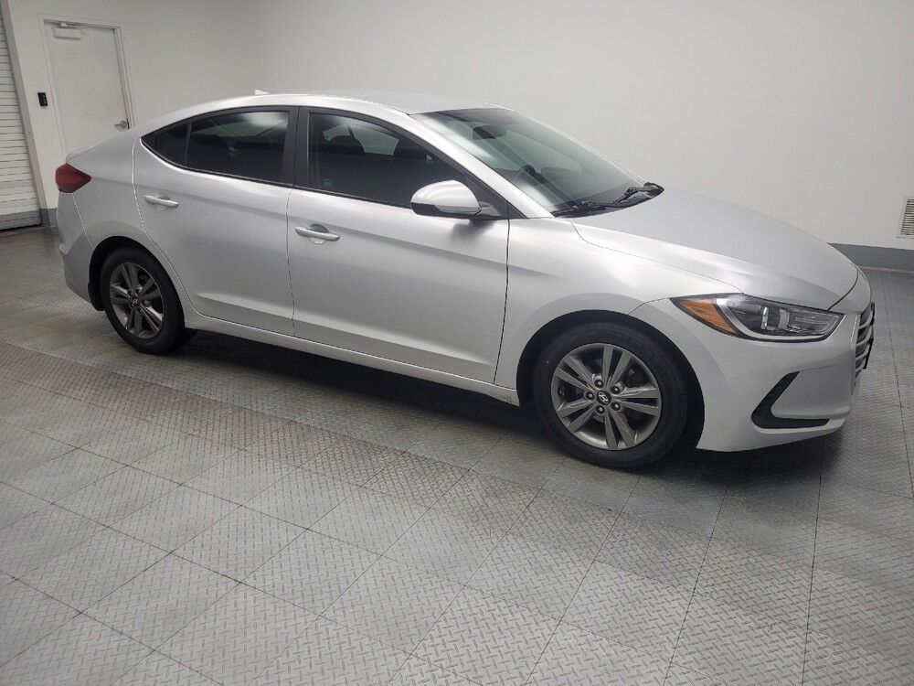 2018 Hyundai Elantra in Indianapolis, IN 46222 - 18083421 11