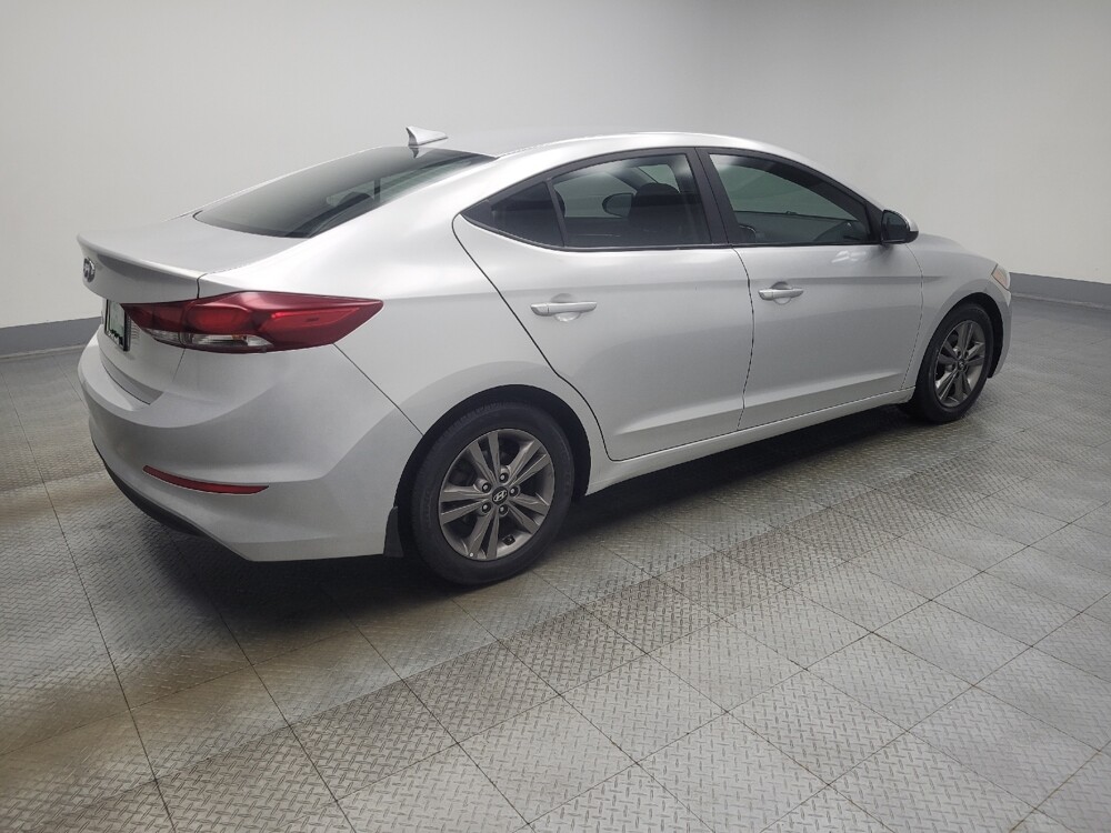2018 Hyundai Elantra in Indianapolis, IN 46222 - 18083421 10