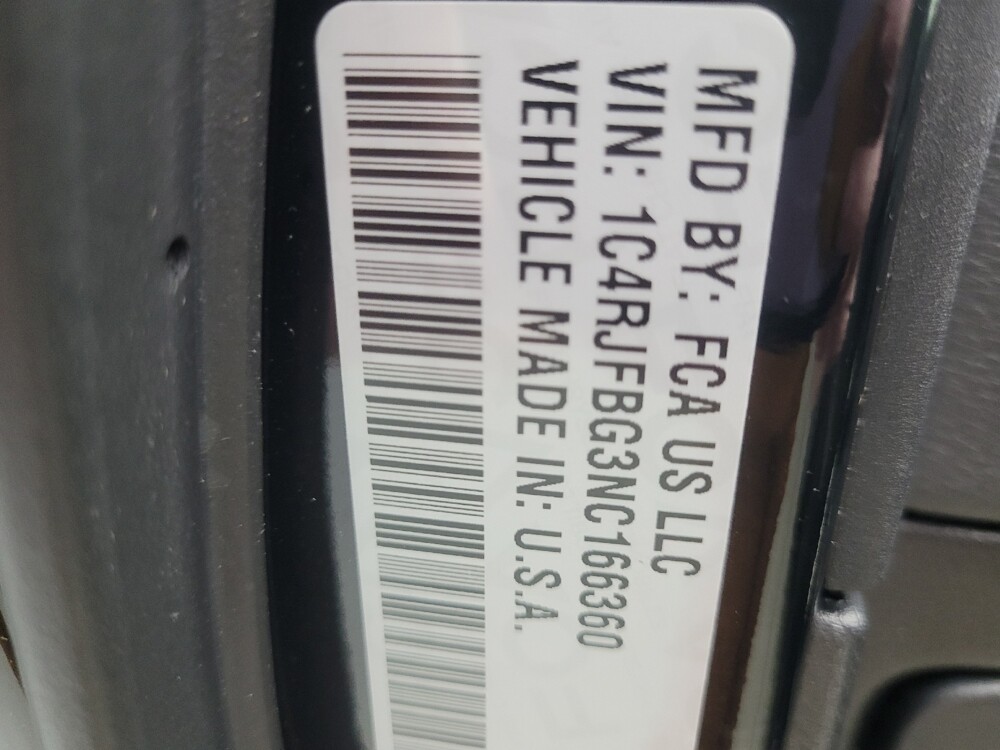 2022 Jeep Grand Cherokee in Indianapolis, IN 46222 - 18083430 33