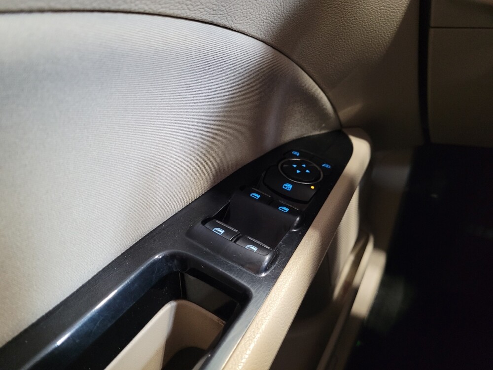 2016 Ford Fusion in Bakersfield, CA 93309 - 18083435 27