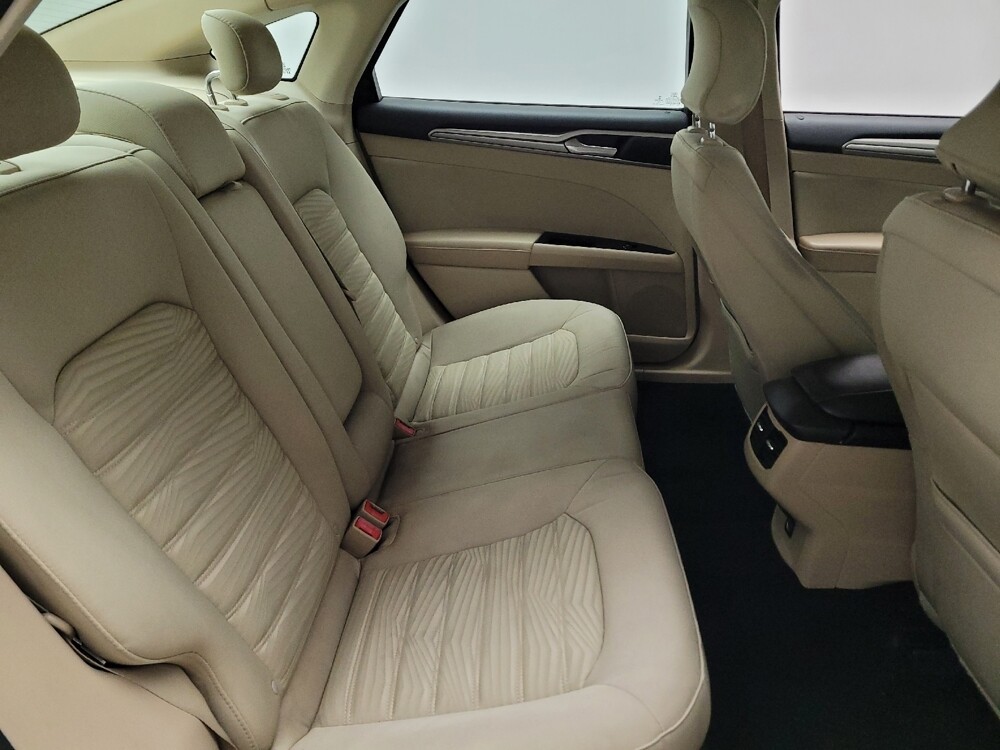 2016 Ford Fusion in Bakersfield, CA 93309 - 18083435 19