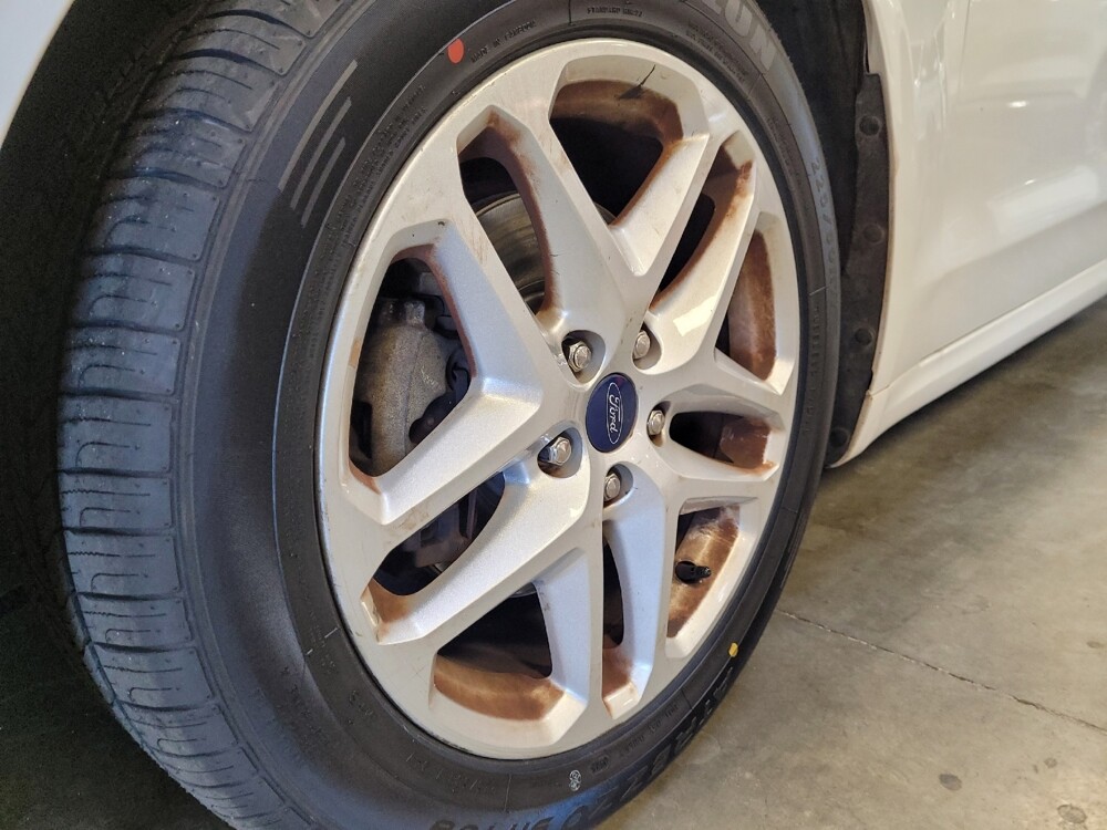 2016 Ford Fusion in Bakersfield, CA 93309 - 18083435 31