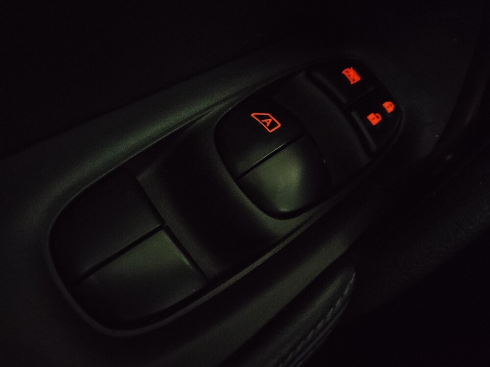 2017 Nissan Rogue in Morrow, GA 30260 - 18083437 27