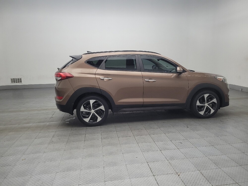 2016 Hyundai Tucson in Macon, GA 31210 - 18083438 10