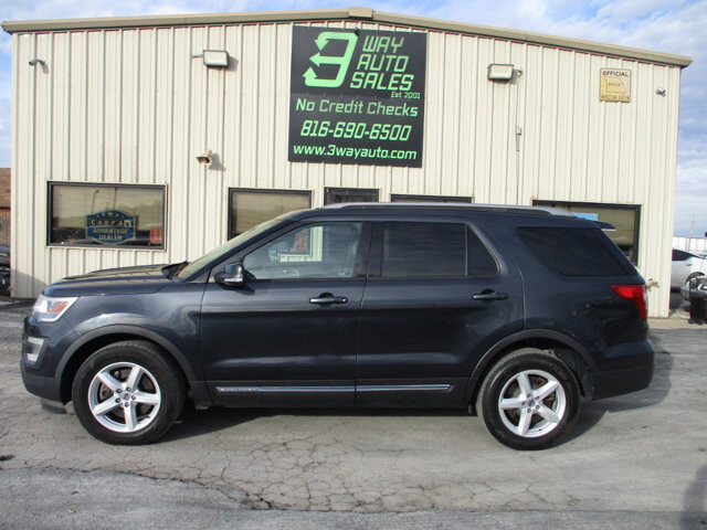 2017 Ford Explorer in Oak Grove, MO 64075 - 18083458 8