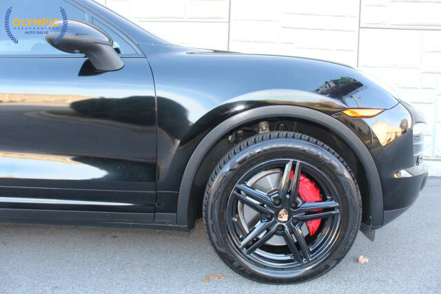 2014 Porsche Cayenne in Decatur, GA 30032 - 18083466 11