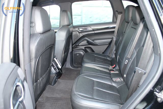 2014 Porsche Cayenne in Decatur, GA 30032 - 18083466 34