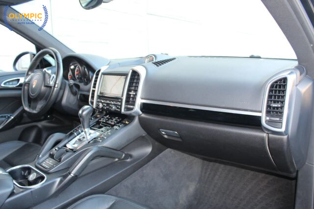 2014 Porsche Cayenne in Decatur, GA 30032 - 18083466 15