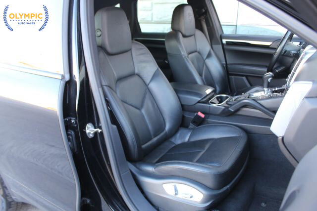 2014 Porsche Cayenne in Decatur, GA 30032 - 18083466 33