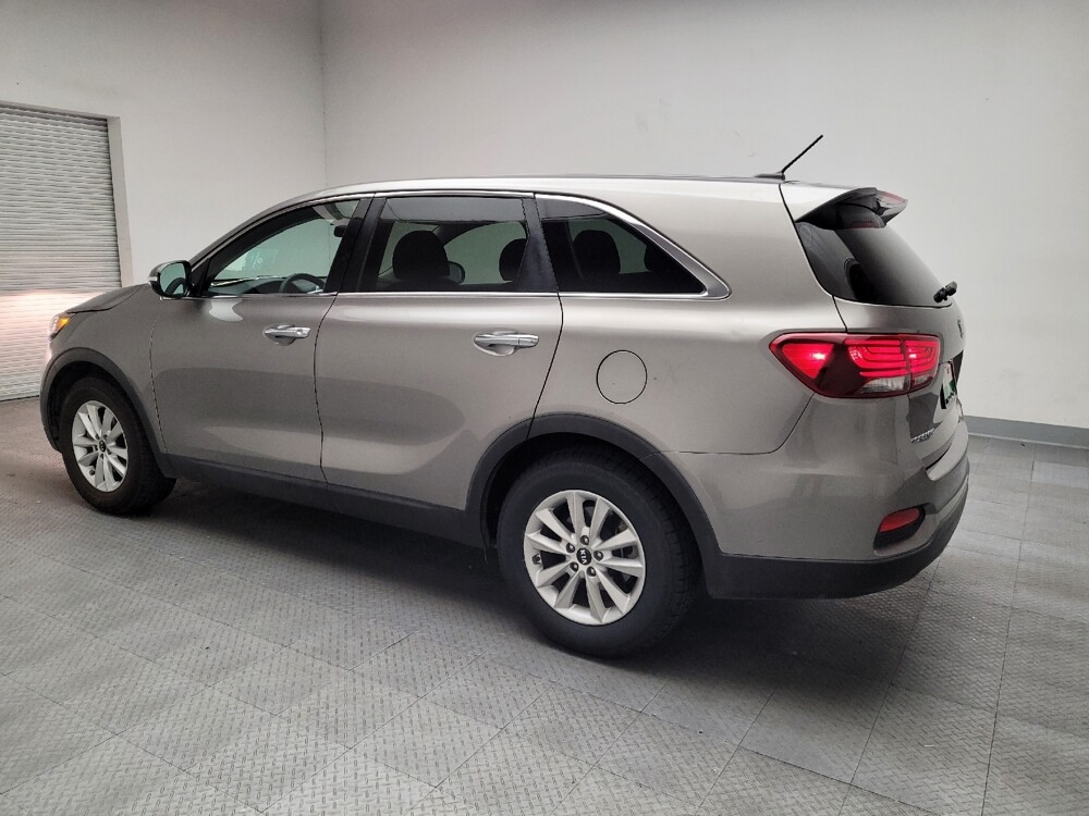 2019 Kia Sorento in Montclair, CA 91763 - 18083477 3