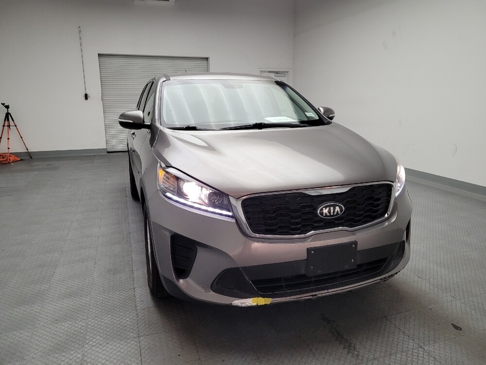 2019 Kia Sorento in Montclair, CA 91763 - 18083477 14