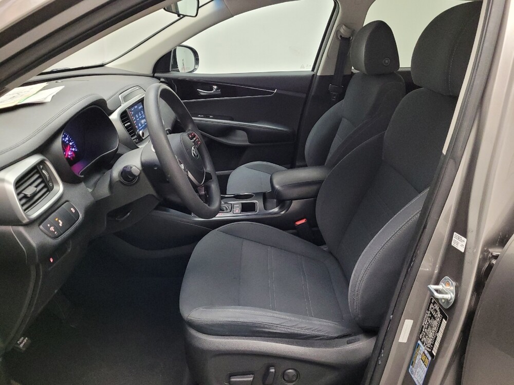 2019 Kia Sorento in Montclair, CA 91763 - 18083477 17