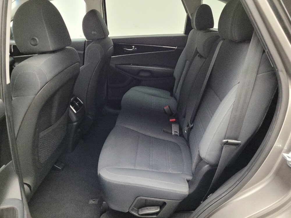 2019 Kia Sorento in Montclair, CA 91763 - 18083477 18