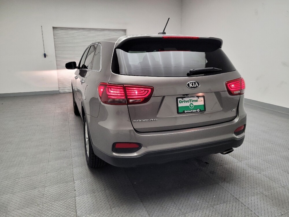 2019 Kia Sorento in Montclair, CA 91763 - 18083477 6