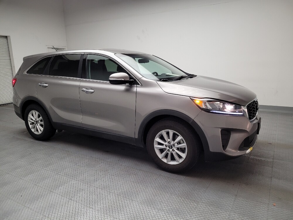 2019 Kia Sorento in Montclair, CA 91763 - 18083477 11